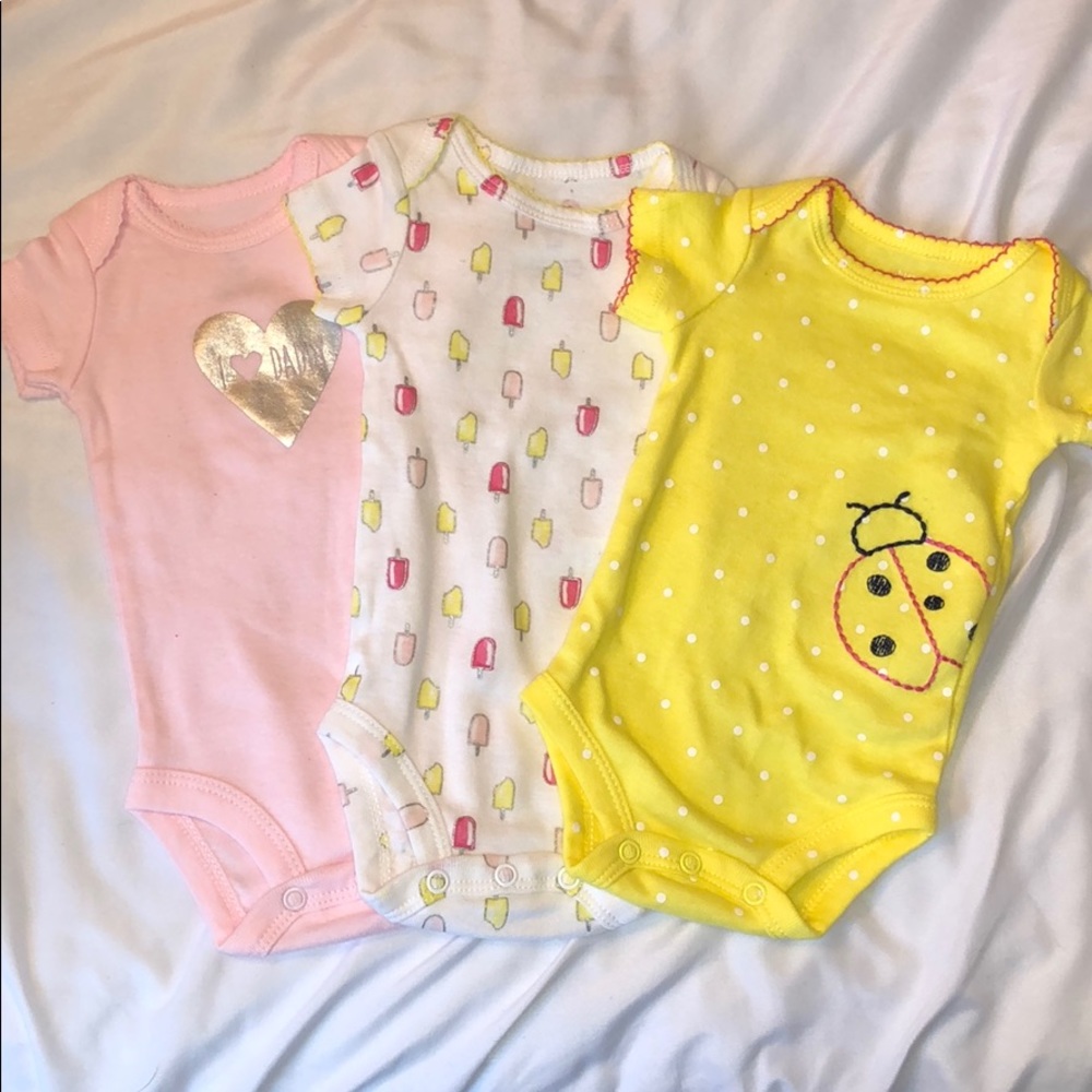Short sleeve onesie set of 3